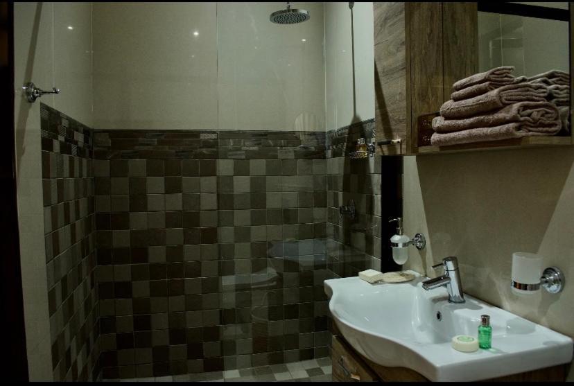 Masawara Urban Retreat Hotel Хараре Екстериор снимка