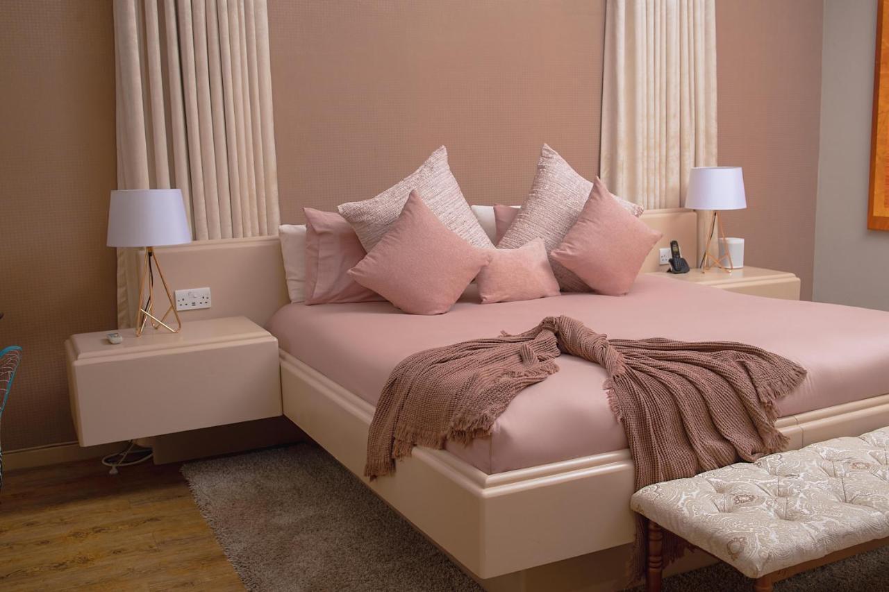 Masawara Urban Retreat Hotel Хараре Екстериор снимка